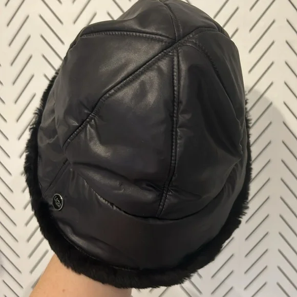 NWOT UGG Black Real Shearling and Polyester Bucket Hat - Picture 4 of 9